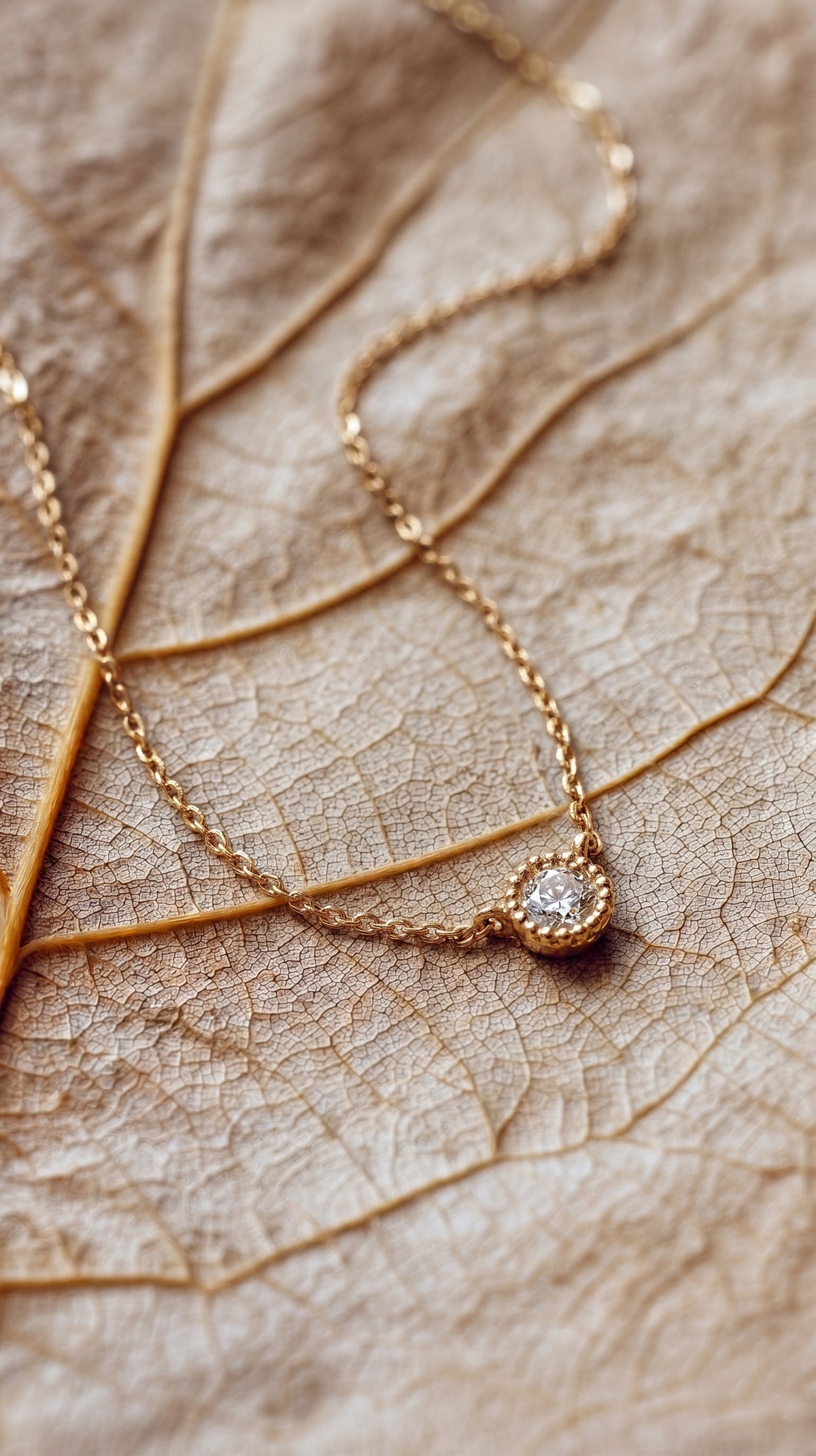 TWIST NECKLACE